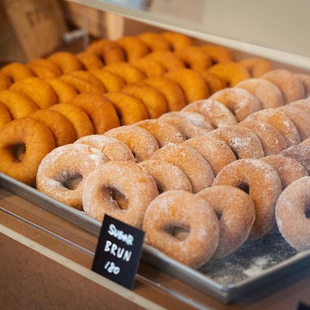 Hostel Ini Kobe & Brun Donut Cafe المظهر الخارجي الصورة